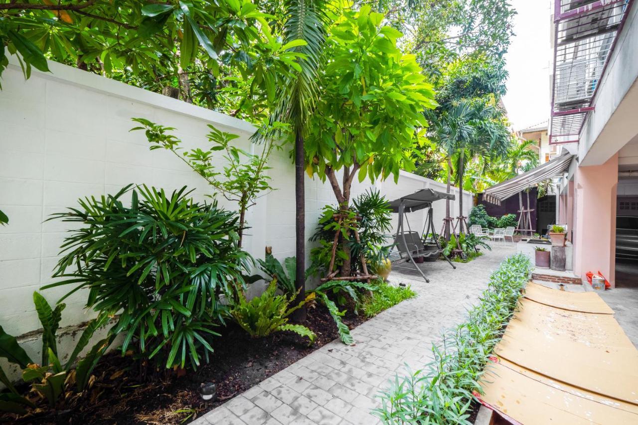 Oyo 1042 Boon'S Residence Bangkok Exteriör bild